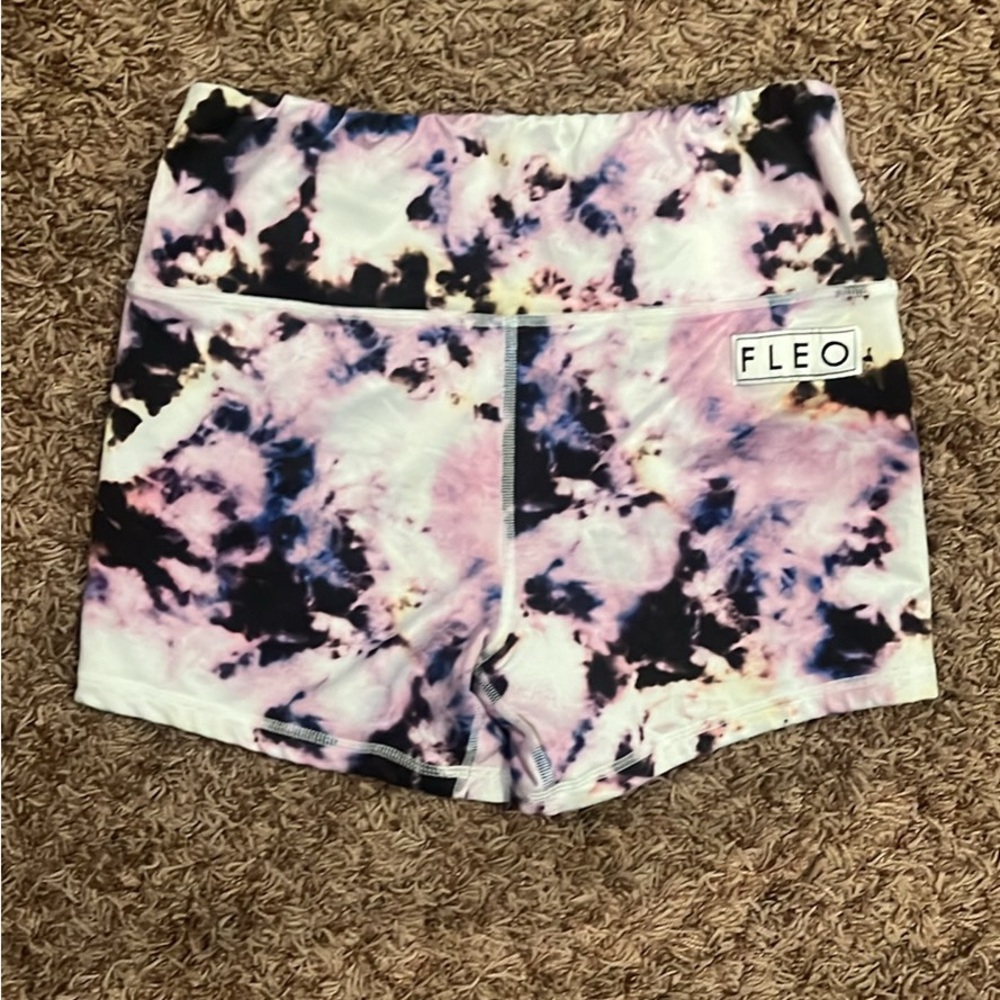 Fleo Shorts